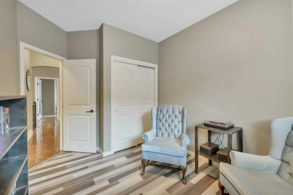 34 Leaside Crescent
