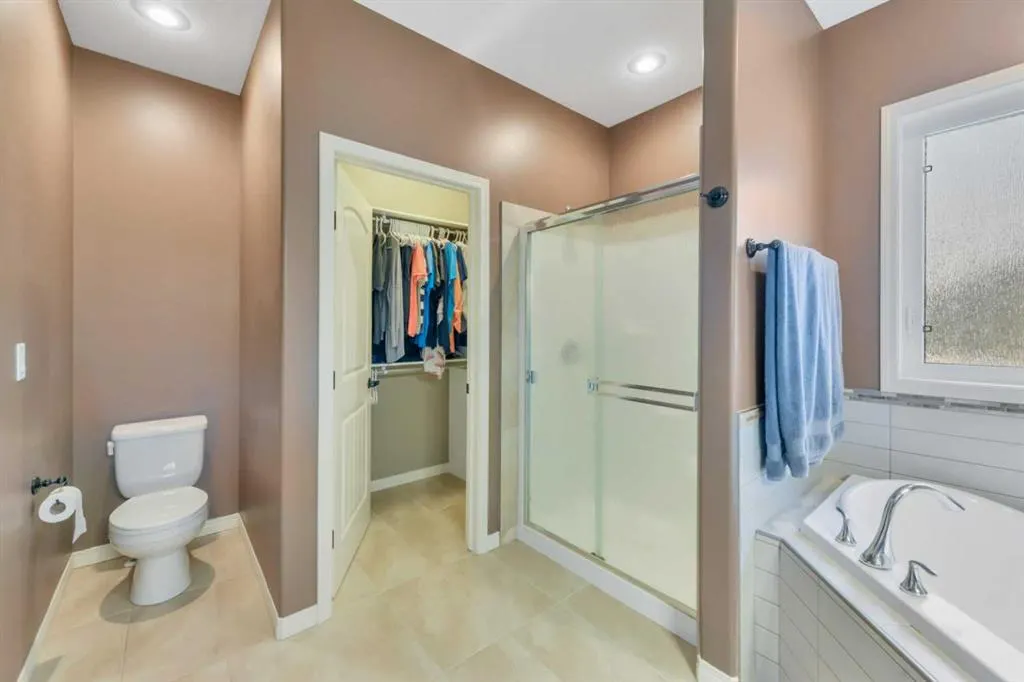 34 Leaside Crescent