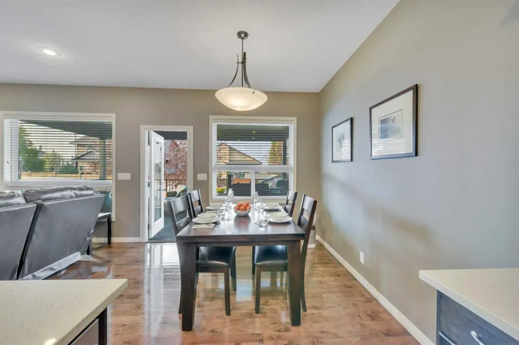 34 Leaside Crescent