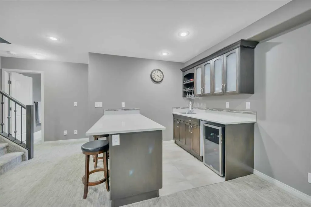 34 Leaside Crescent