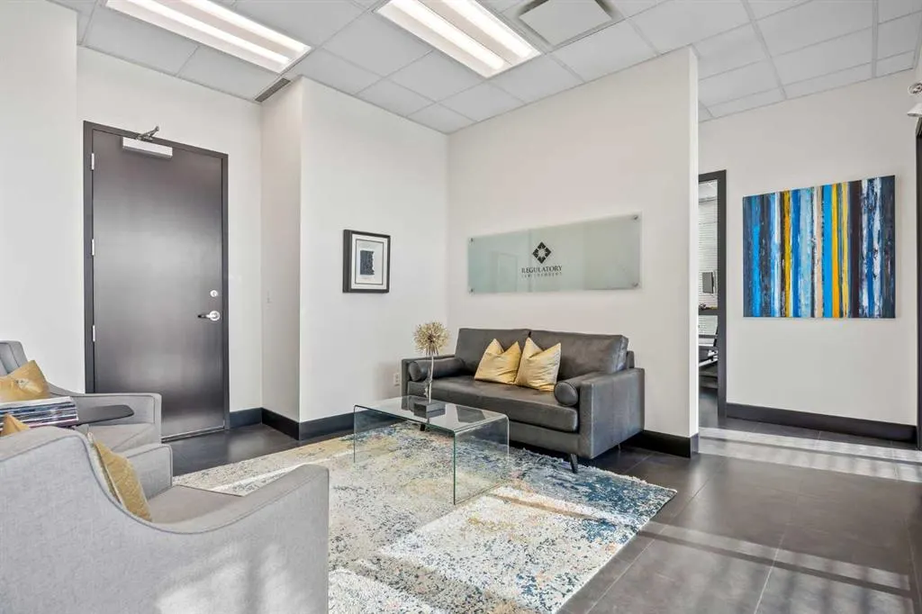 888 4 Avenue SW, #601, 611