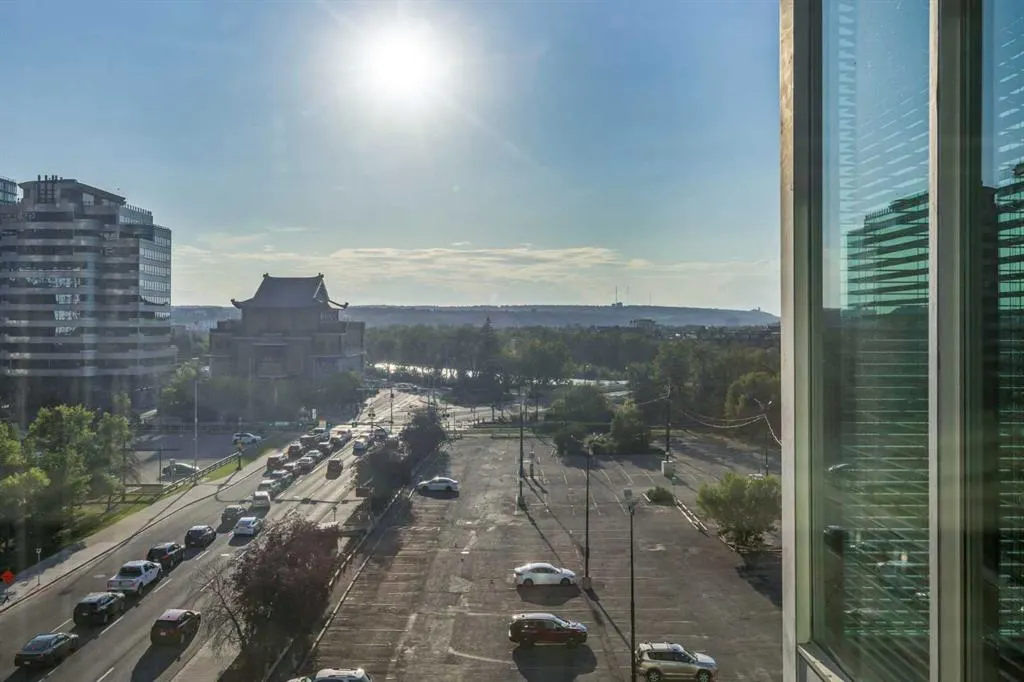 888 4 Avenue SW, #601, 611