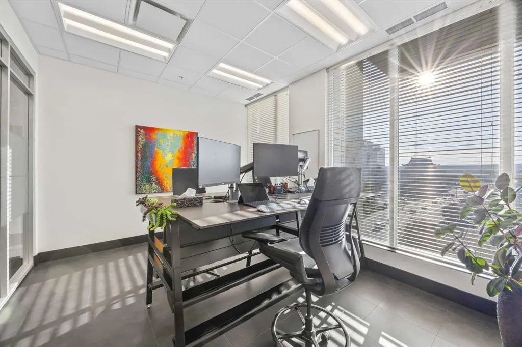 888 4 Avenue SW, #601, 611