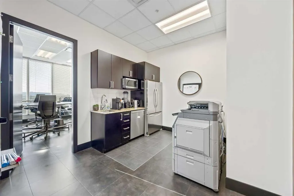 888 4 Avenue SW, #601, 611