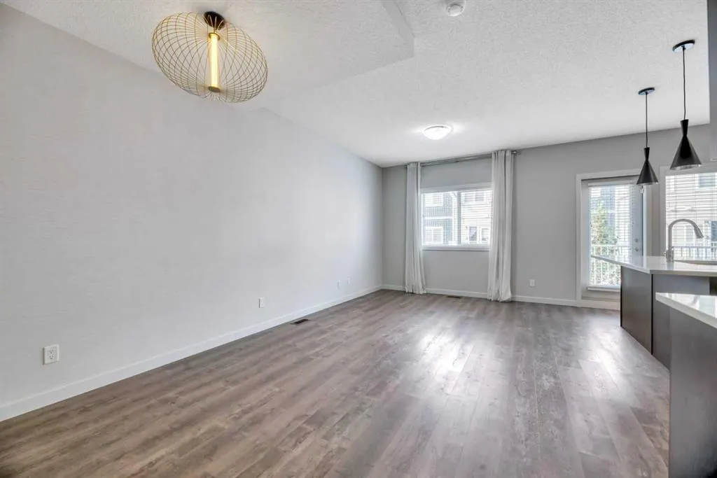 32 Red Embers Parade NE, #104