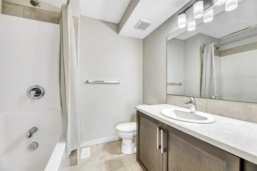 32 Red Embers Parade NE, #104