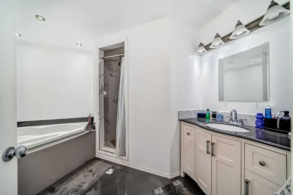 7 Westland Road, #2