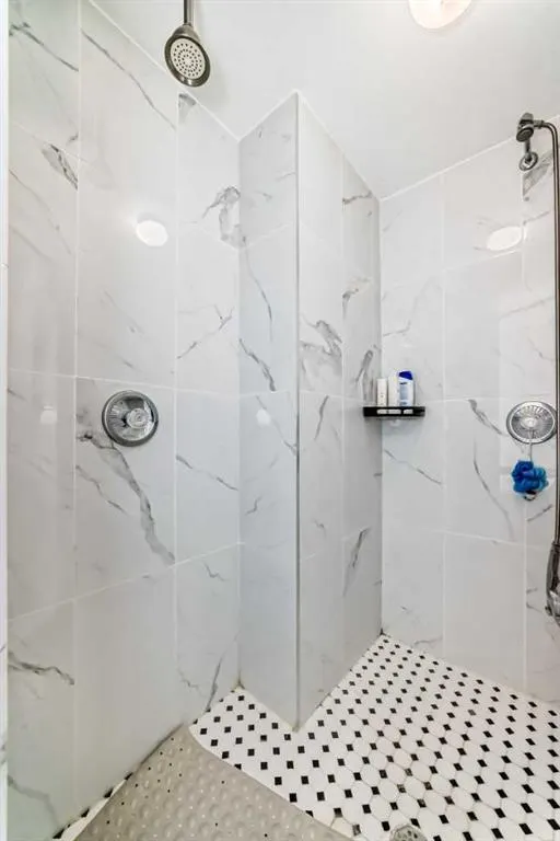7 Westland Road, #2