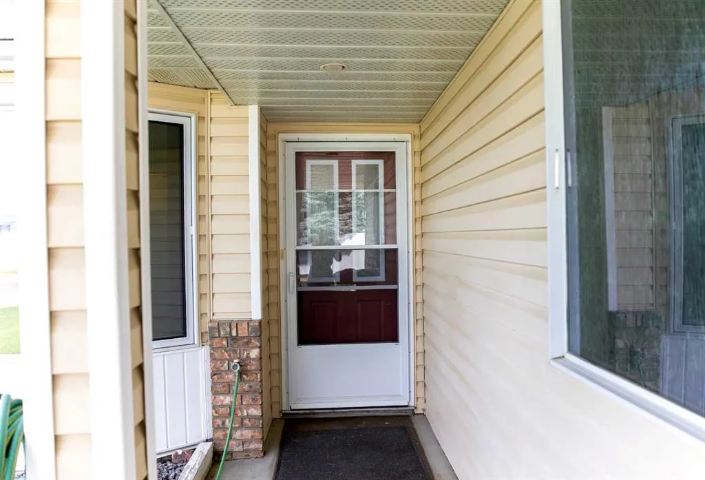 43 Ellis Street N