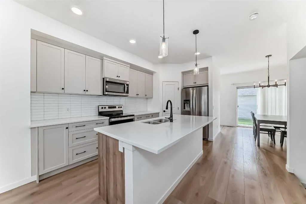9 Sage Hill Path NW