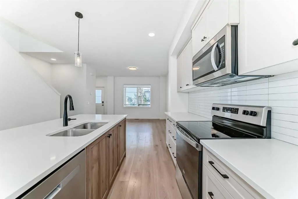 9 Sage Hill Path NW