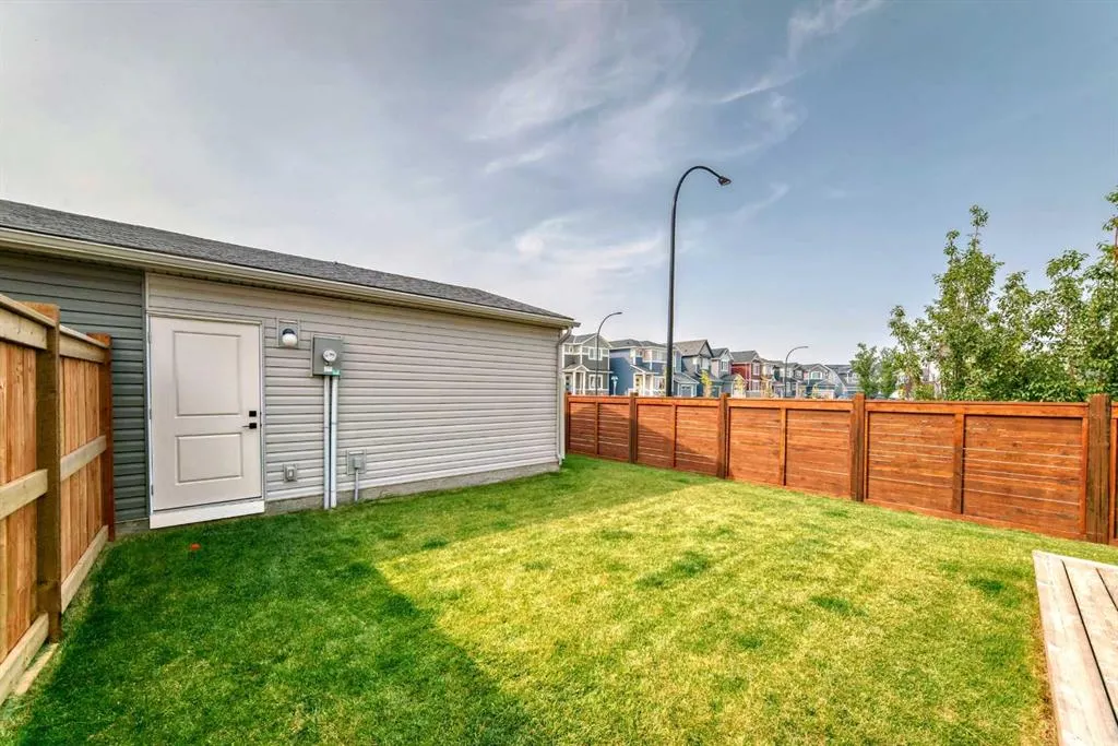 9 Sage Hill Path NW