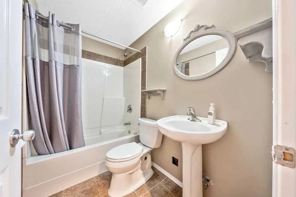 56 Covemeadow Road NE