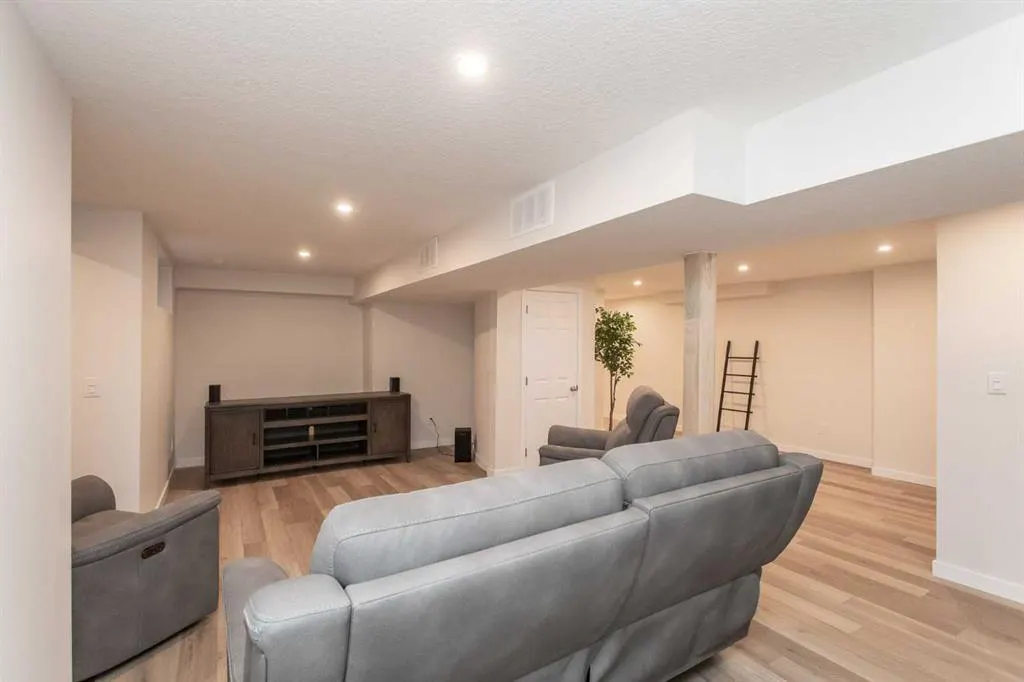10 Pickwick Lane