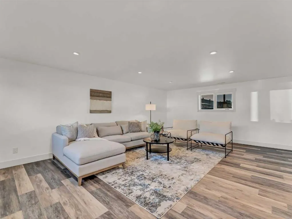 306 Seven Persons Drive SW
