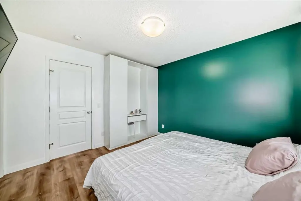 43 Masters Square SE