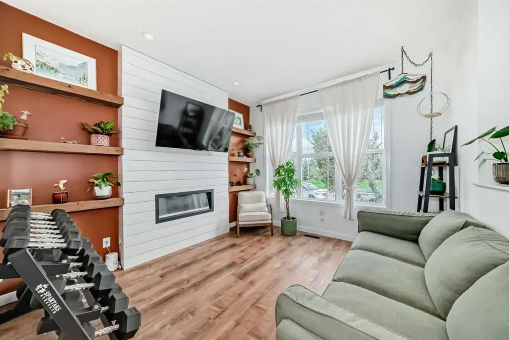43 Masters Square SE