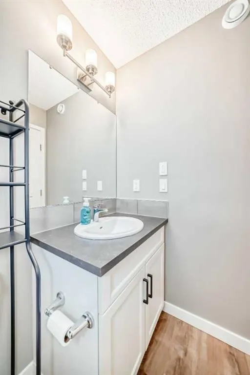 43 Masters Square SE