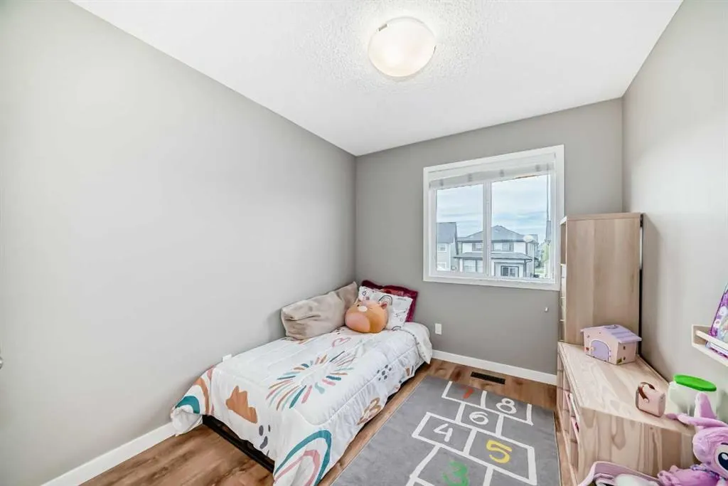 43 Masters Square SE