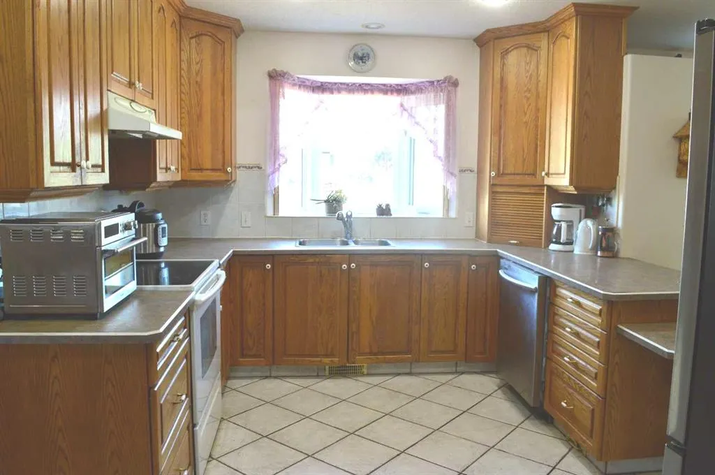 94 Lund Close