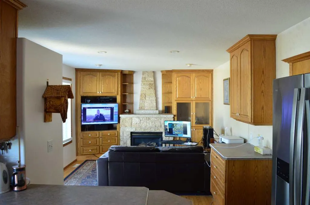 94 Lund Close
