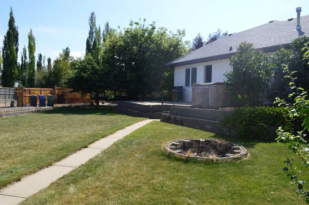 94 Lund Close