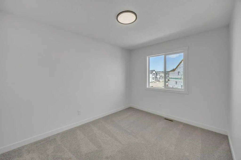 42 Homestead Common NE