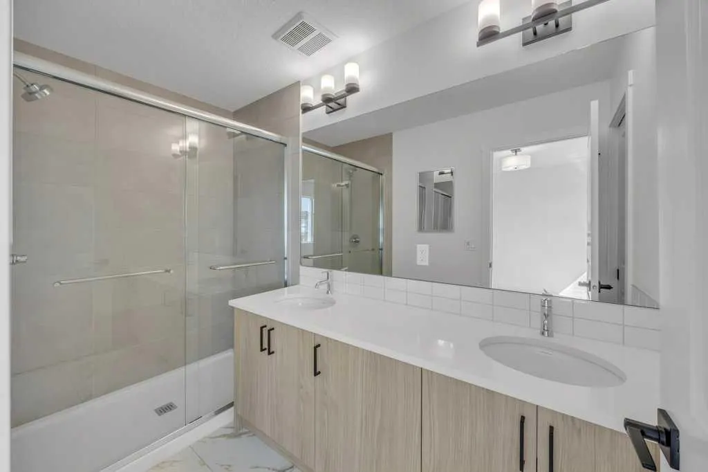 42 Homestead Common NE