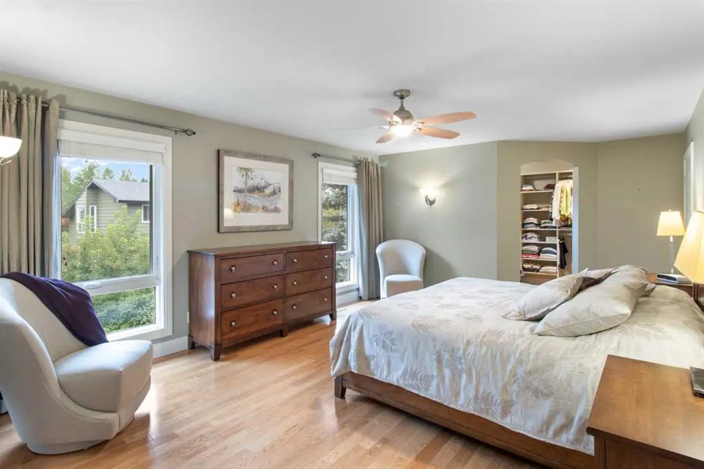 39 Woodgreen Drive SW