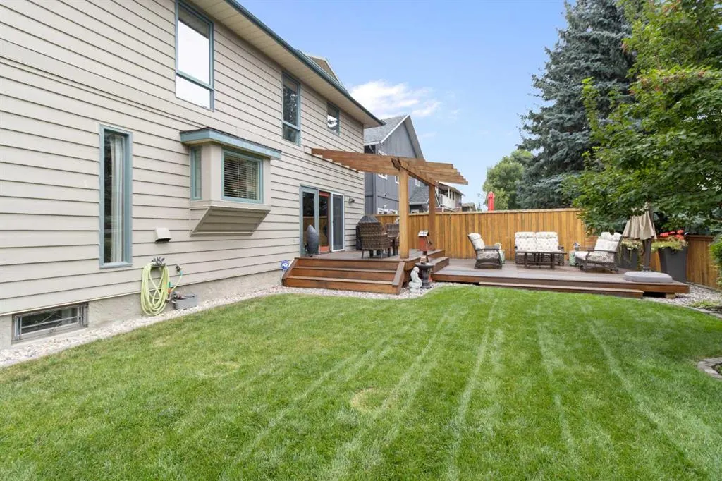 39 Woodgreen Drive SW