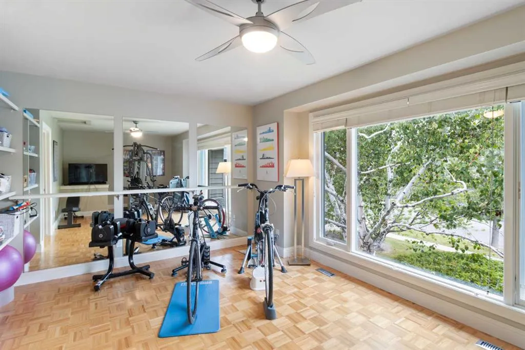 39 Woodgreen Drive SW