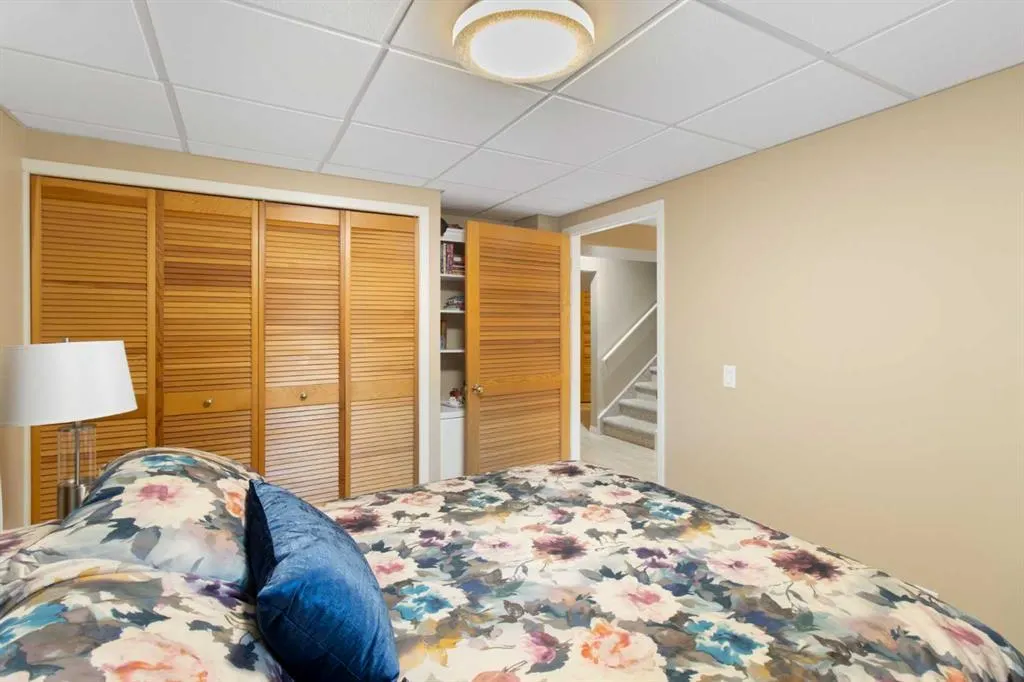 39 Woodgreen Drive SW