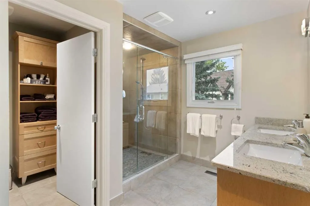 39 Woodgreen Drive SW