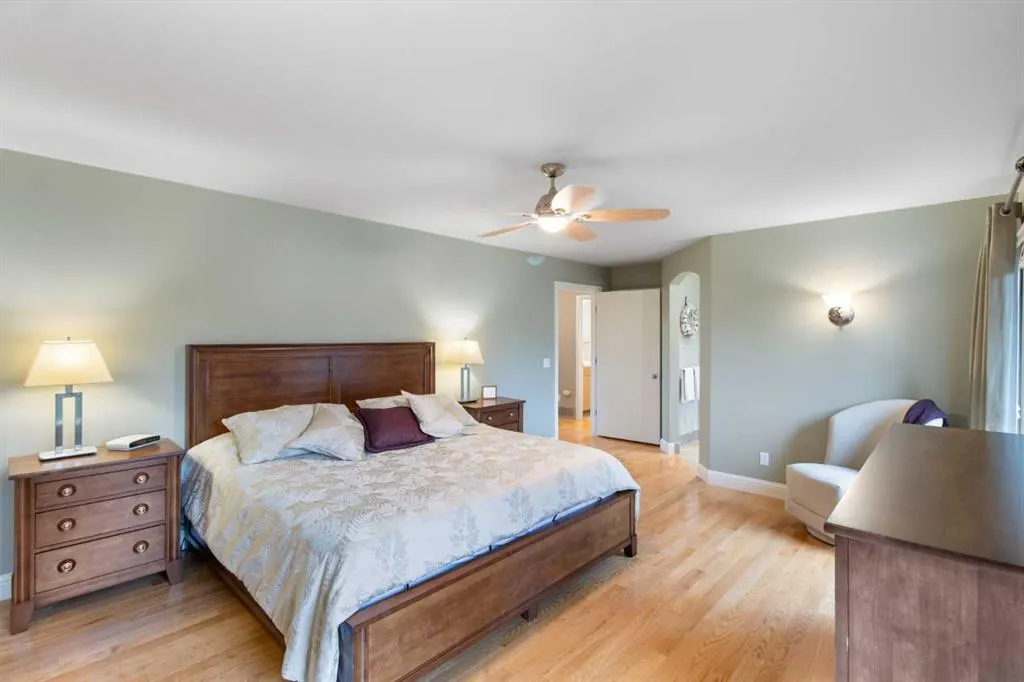 39 Woodgreen Drive SW