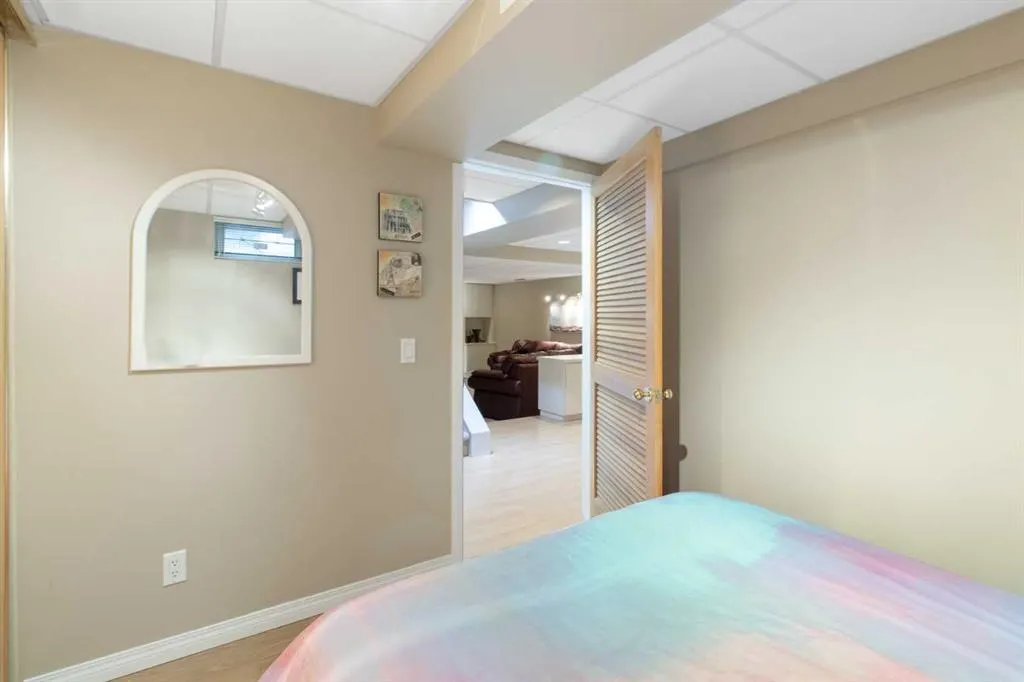 39 Woodgreen Drive SW