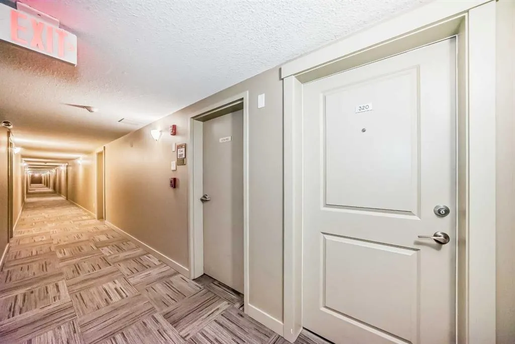 403 Mackenzie Way SW, #4320