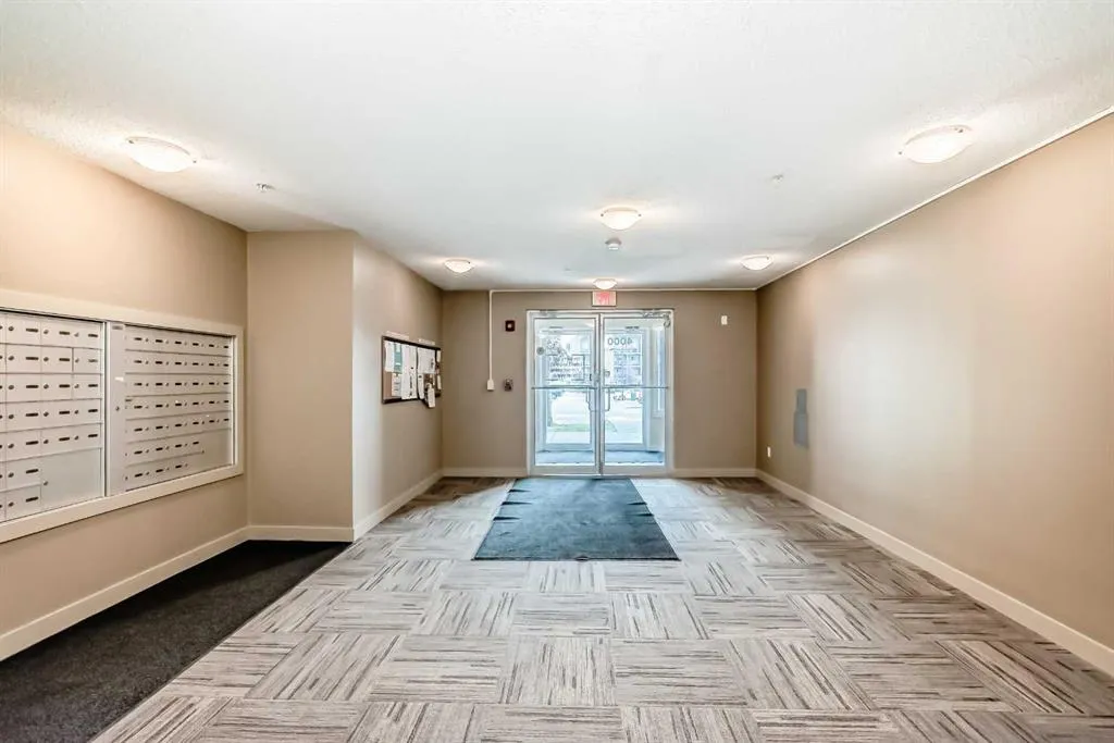403 Mackenzie Way SW, #4320