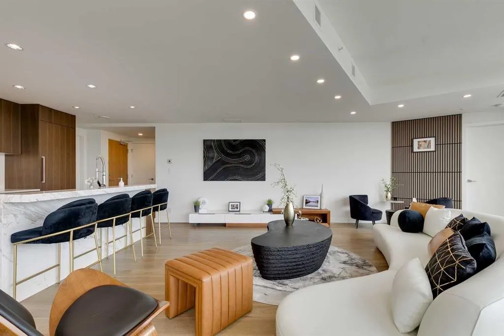 108 2 Street SW, #802