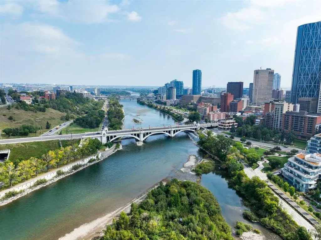108 2 Street SW, #802