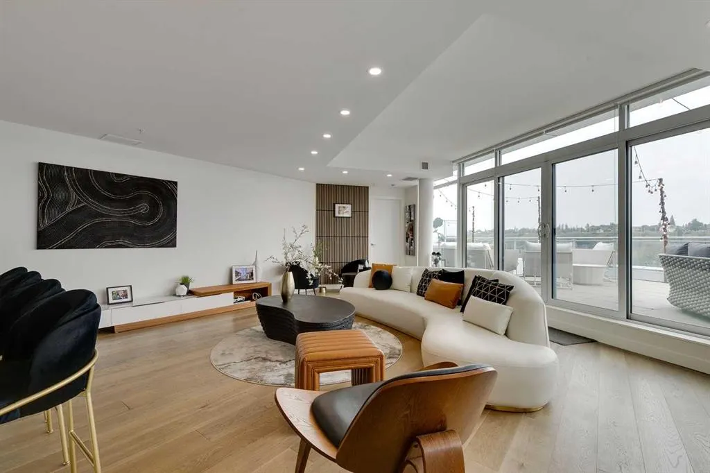 108 2 Street SW, #802
