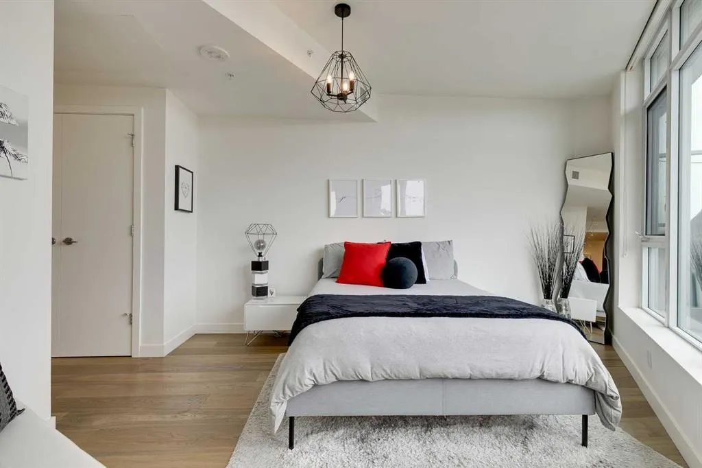 108 2 Street SW, #802