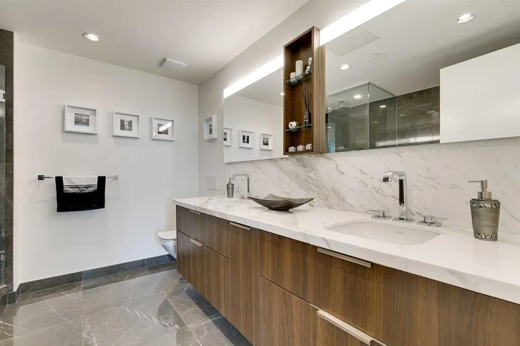 108 2 Street SW, #802