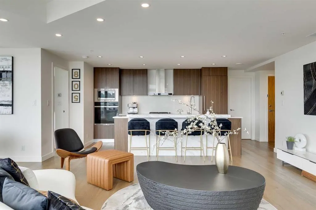 108 2 Street SW, #802