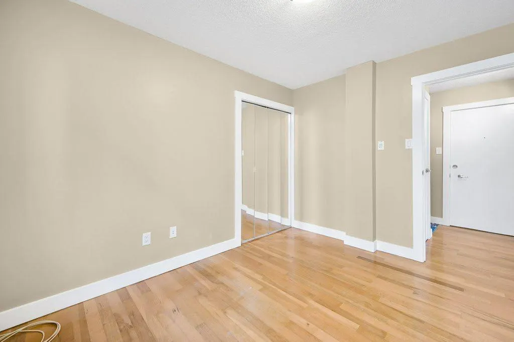 2209 14 Street SW, #102