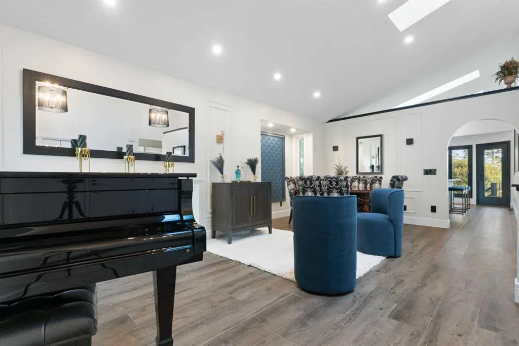 108 Citadel Park NW