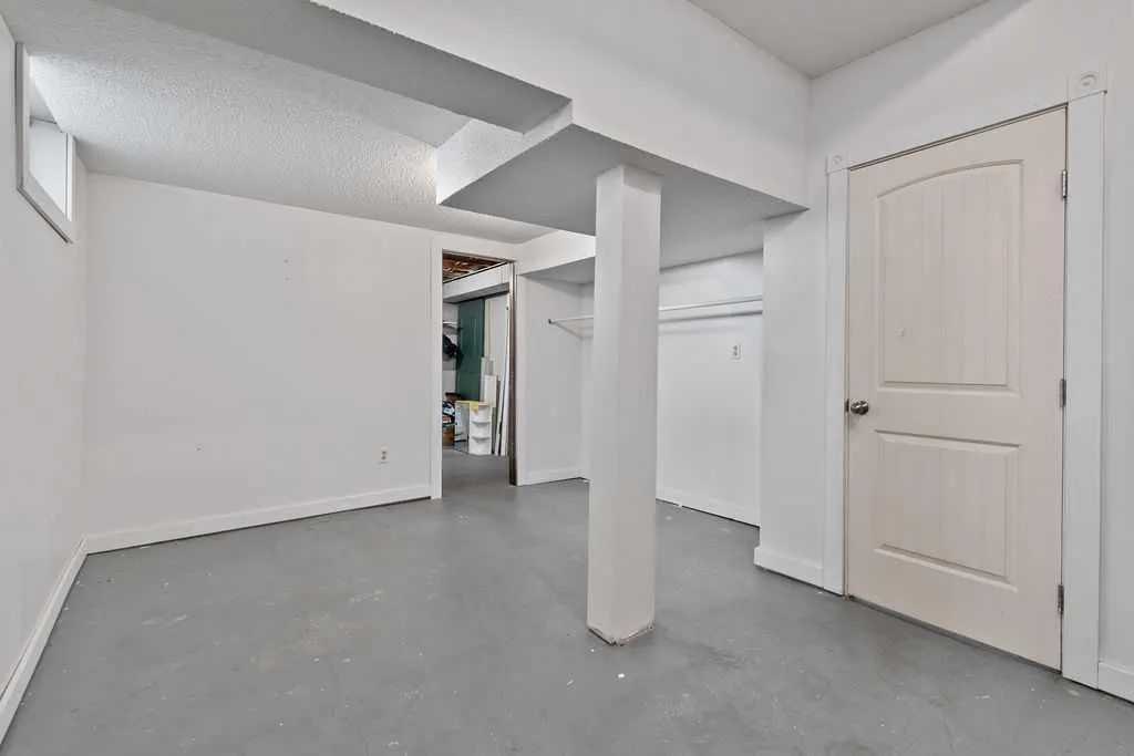215 Ranchview Court NW