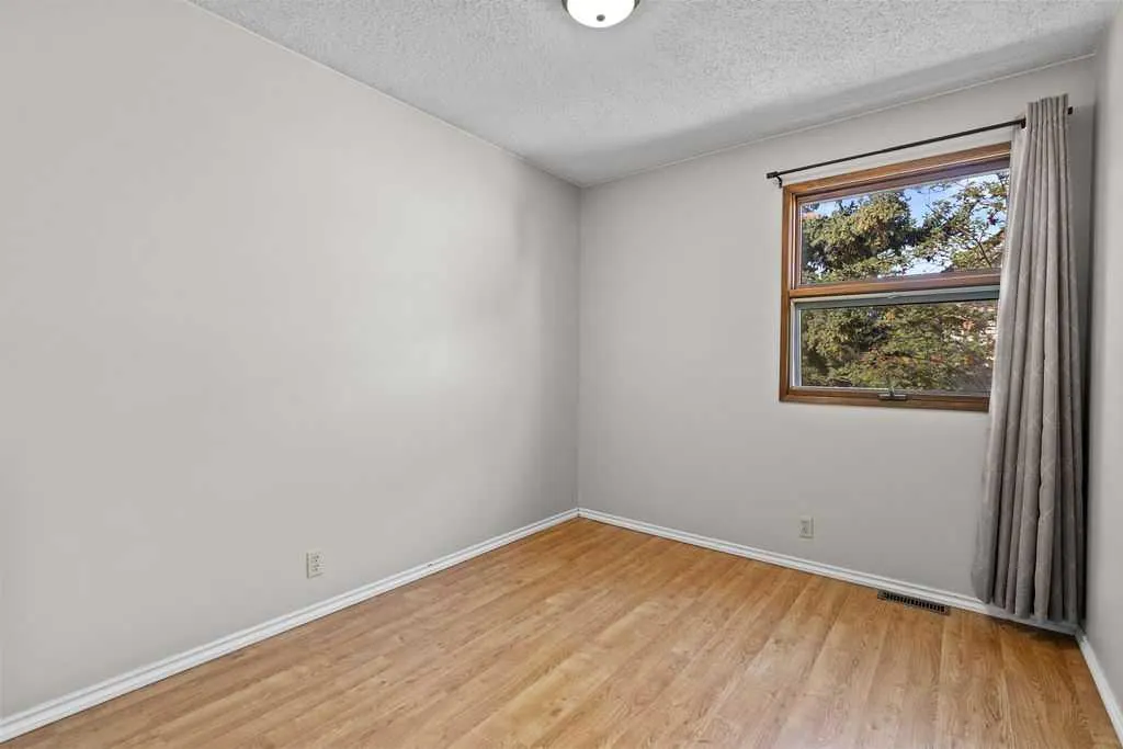 215 Ranchview Court NW