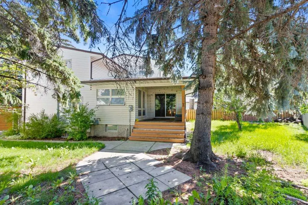 215 Ranchview Court NW