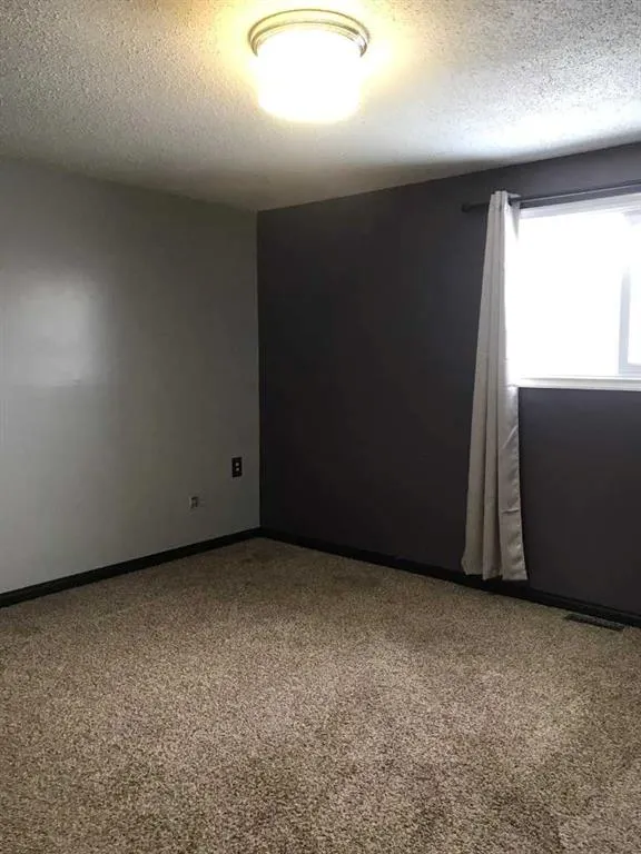 10125 100 Street