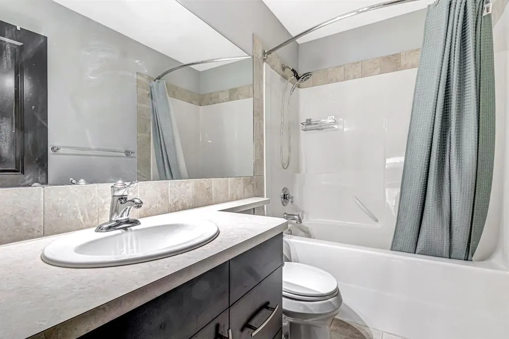 284 Kincora Heights NW